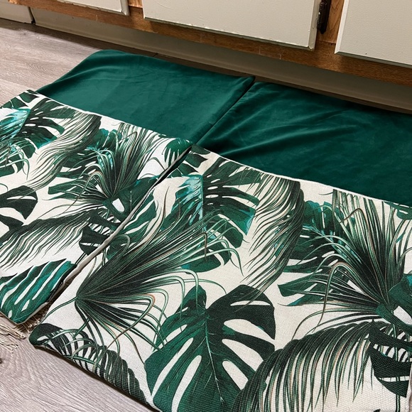 Other - 🪴 Tropical Palm Tree & Monstera Pillow Case Bundle